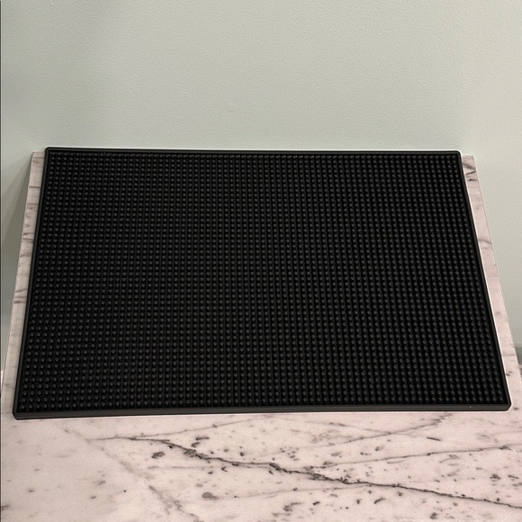Black Rubber Bar Mat 18” x 12” - Picture 2 of 2